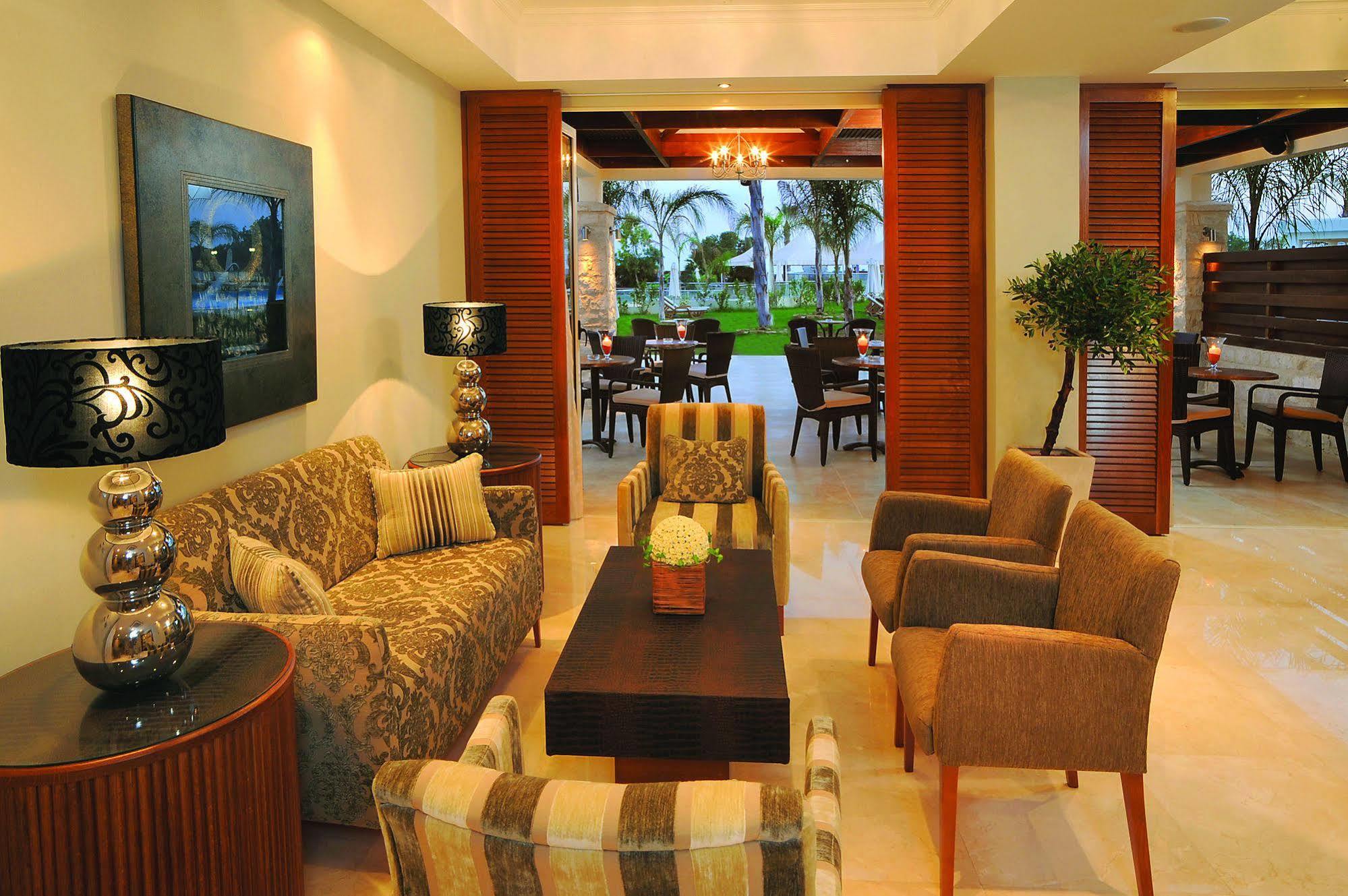 Olympic Bay Adults Only Hotel ไอยานาปา ภายนอก รูปภาพ